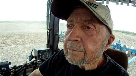 Bob Hawthorn, 84, still works his 2,000 acre farm in Iowa. (From the Kansas City Star) 