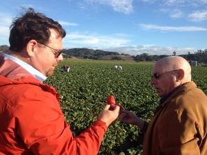 California Strawberry Commission President Rick Tomlinson and Dr. Stephen Ostroff, FDA Deputy Commissioner for Foods and Veterinary Medicine.